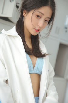 厨房丝袜麻麻被后进怀孕